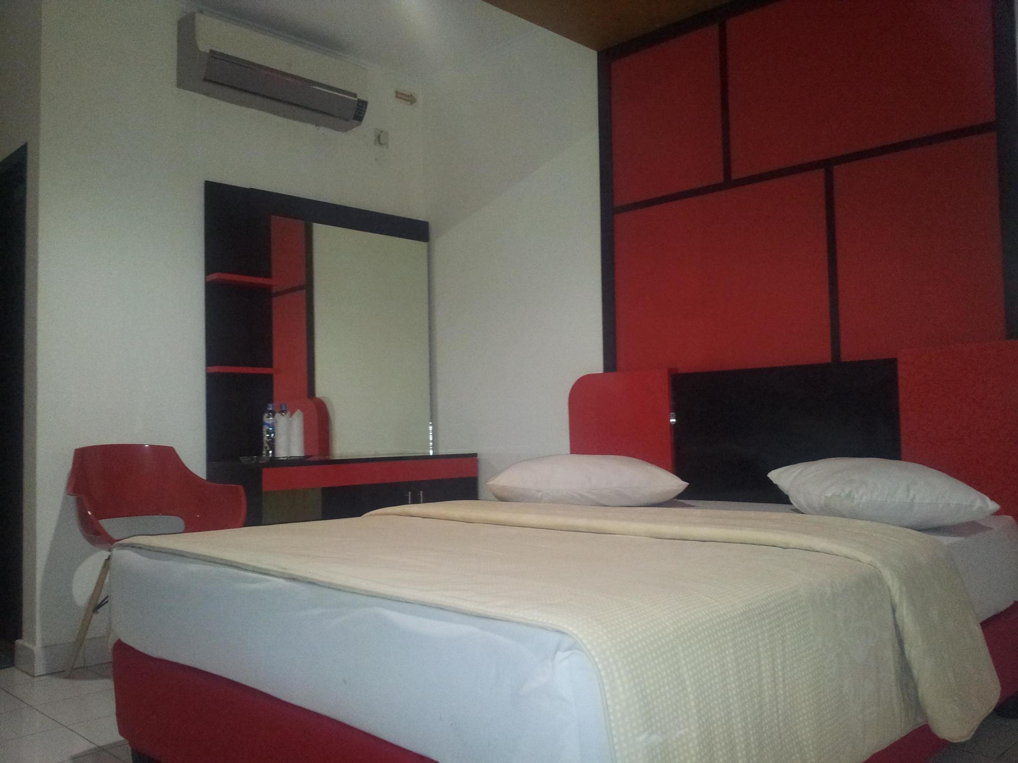Hotel Mangga Dua Makassar Buitenkant foto
