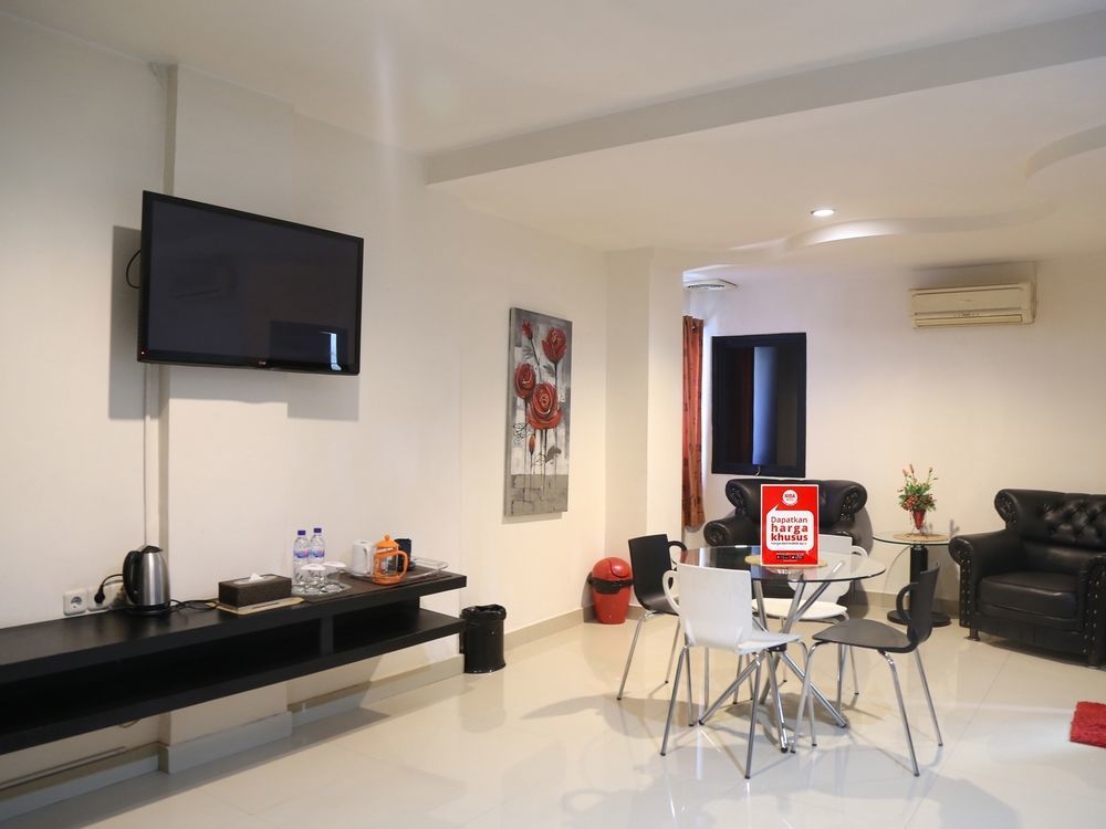 Hotel Mangga Dua Makassar Buitenkant foto