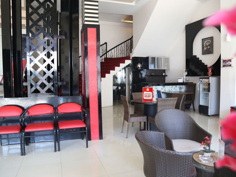 Hotel Mangga Dua Makassar Buitenkant foto