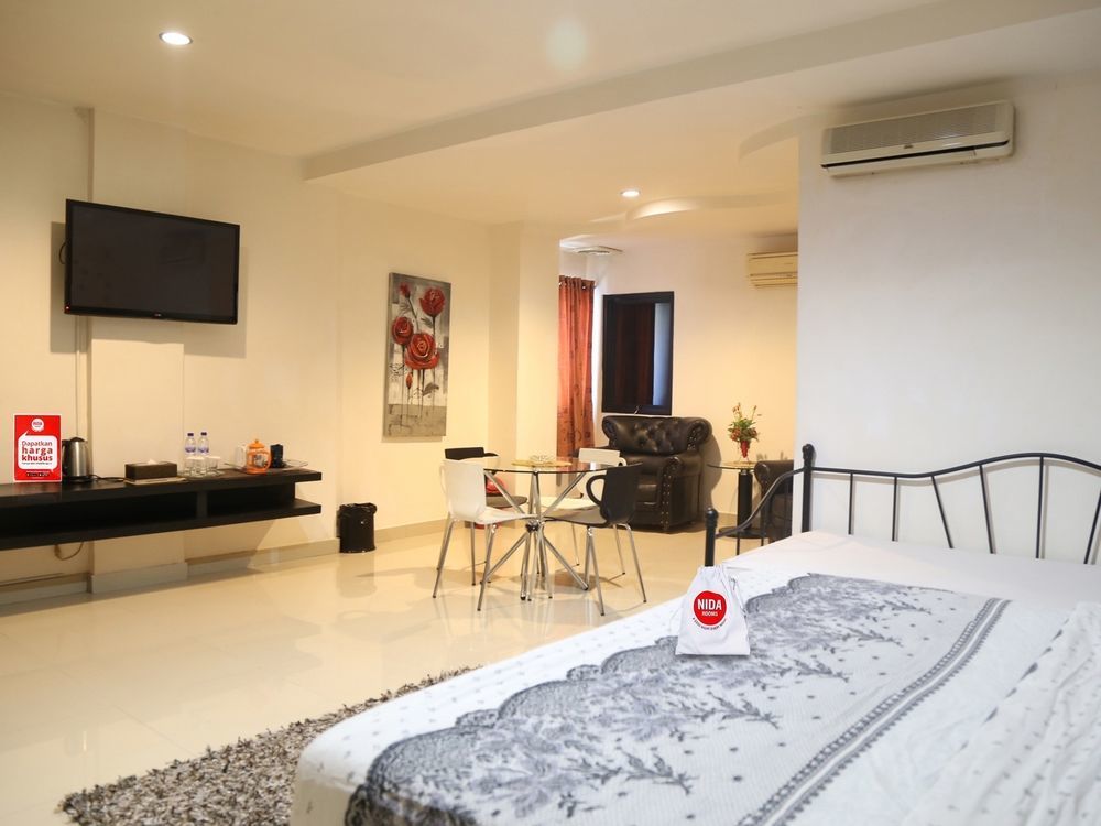 Hotel Mangga Dua Makassar Buitenkant foto