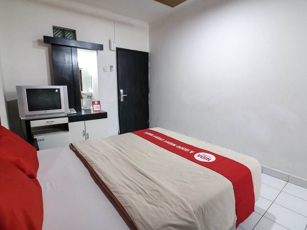 Hotel Mangga Dua Makassar Buitenkant foto